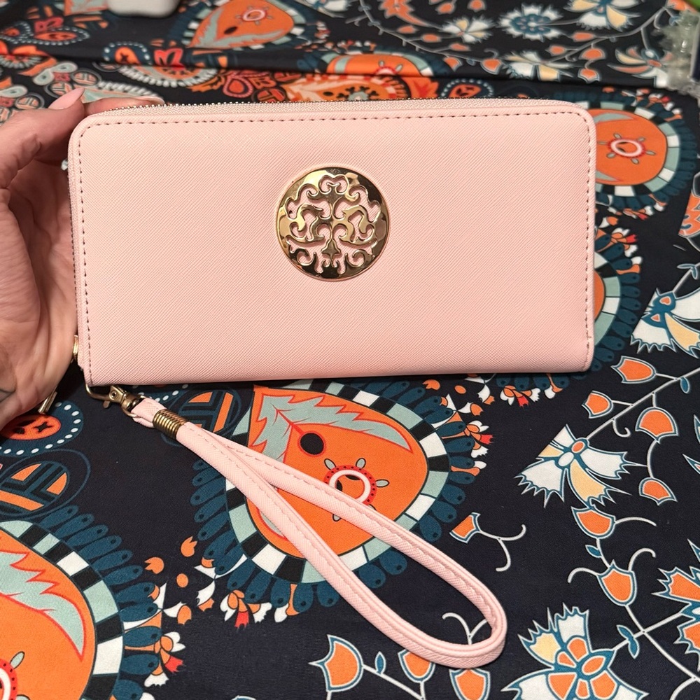 REBECCA & RIFKA | Medallion Zip-Around Wristlet Wallet - Picture 1 of 3